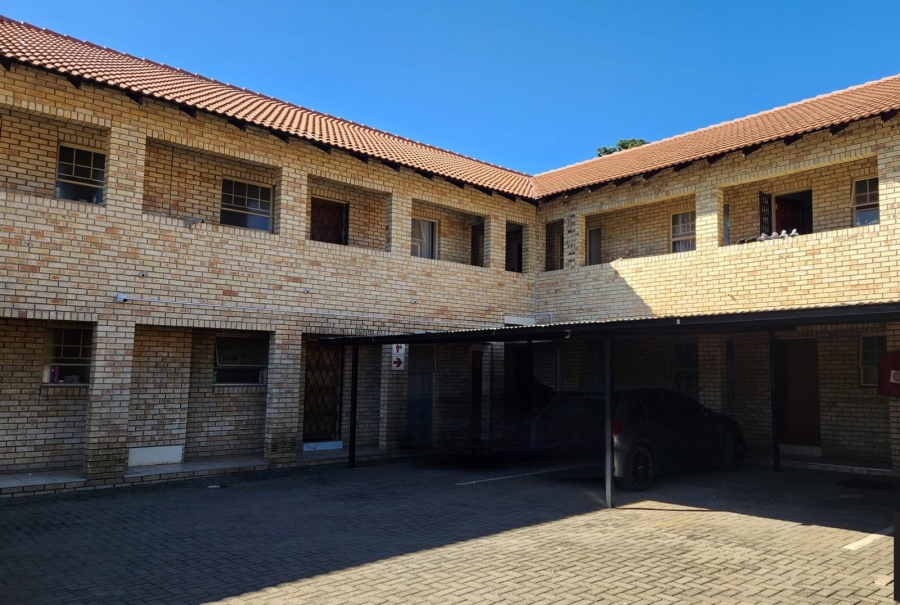 2 Bedroom Property for Sale in Rustenburg Central North West